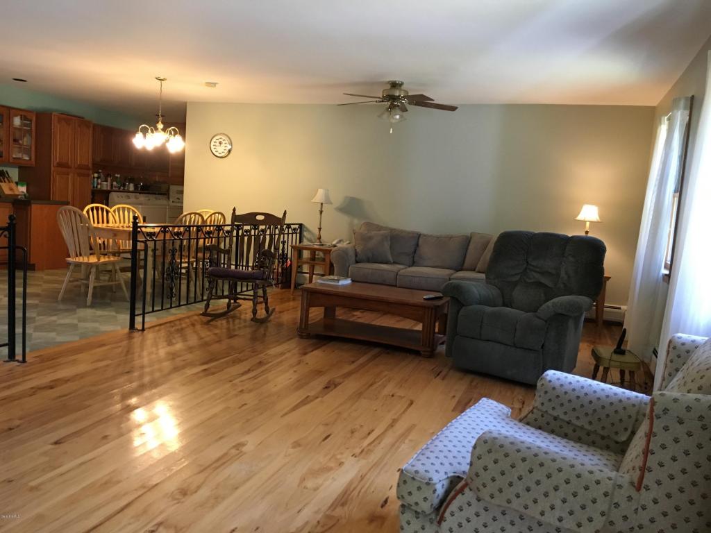 225 Old Joe Rd, Sheffield, MA 01257