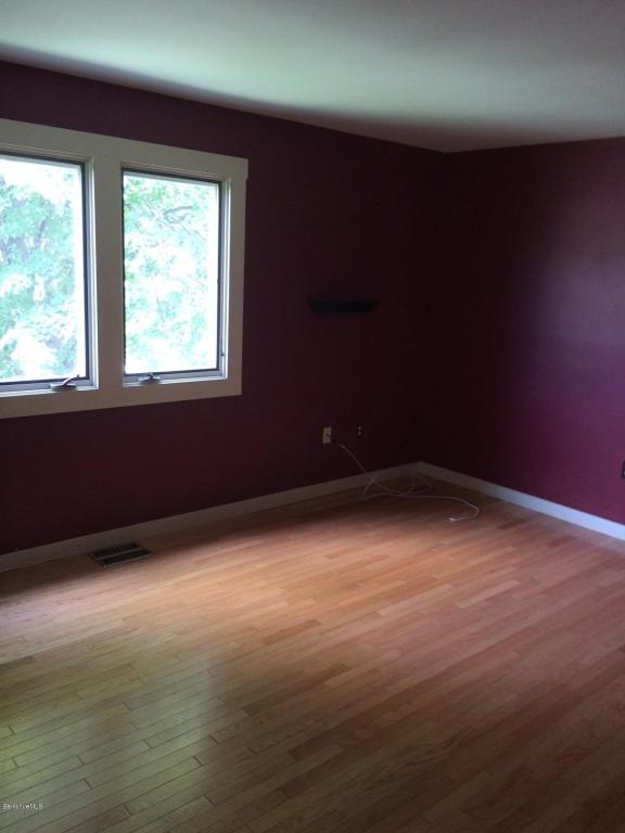 27 Thistle Path, Williamstown, MA 01267