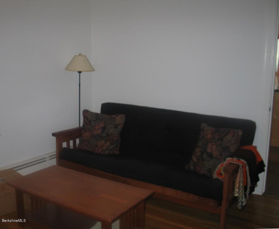 47 Stratton Rd, Williamstown, MA 01267