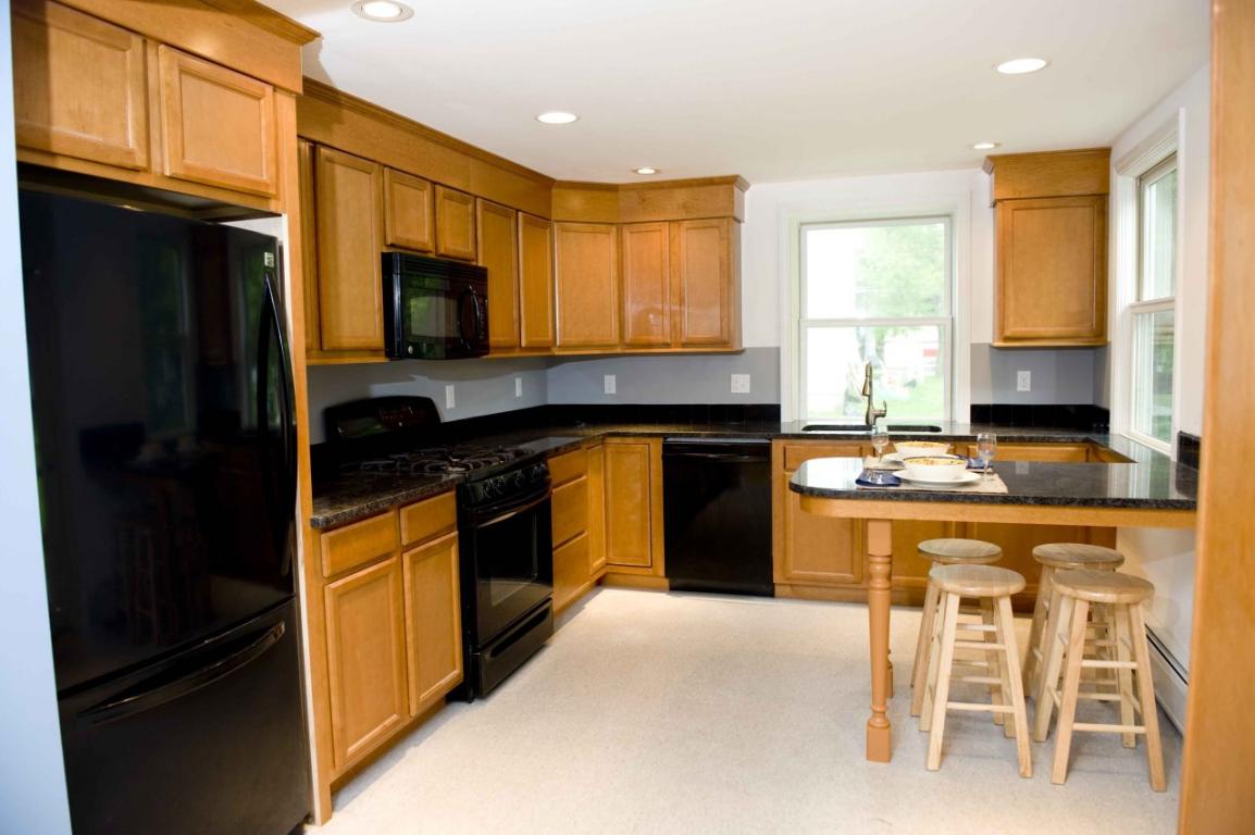 12 Manning St, Williamstown, MA 01267