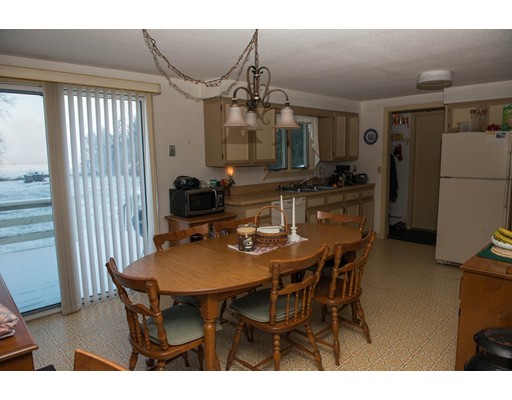 24 Old Amherst Rd, Sunderland, MA 01375