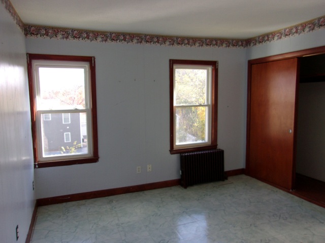 40 Berry Street ExtFitchburg, MA, 01420Worcester County