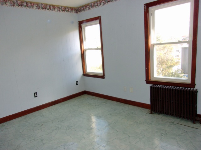 40 Berry Street ExtFitchburg, MA, 01420Worcester County