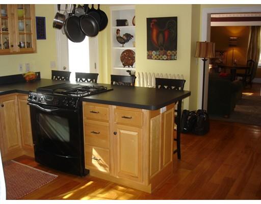 7 Grove St, Ayer, MA 01432