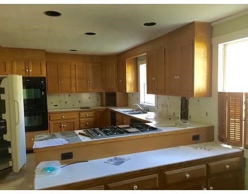 51 Hollis St, Groton, MA 01450