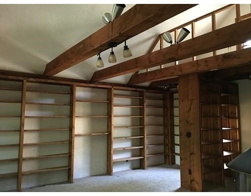 51 Hollis St, Groton, MA 01450