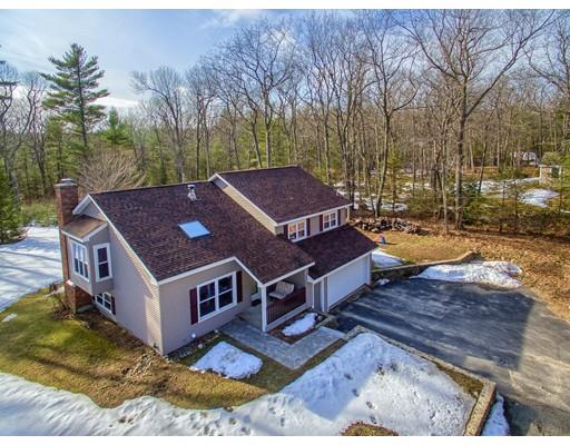 27 Streeter Rd, Hubbardston, MA 01452