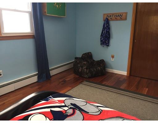 305 Pleasant St, Lunenburg, MA 01462