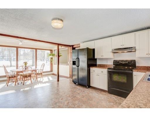 24 West Elm St, Townsend, MA 01474