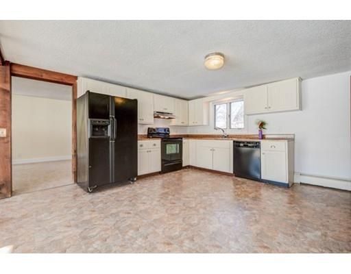 24 West Elm St, Townsend, MA 01474