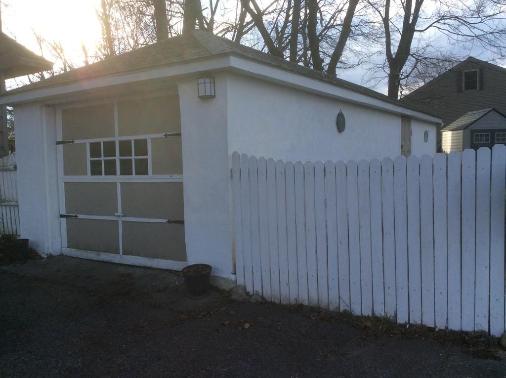 650Rathbun St, Blackstone, MA 01504