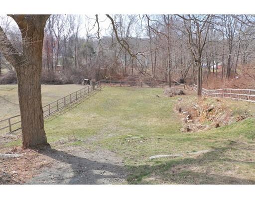 27 Blackstone Street, Blackstone, MA 01504