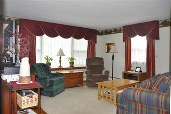 153 Blackstone St, Blackstone, MA 01504