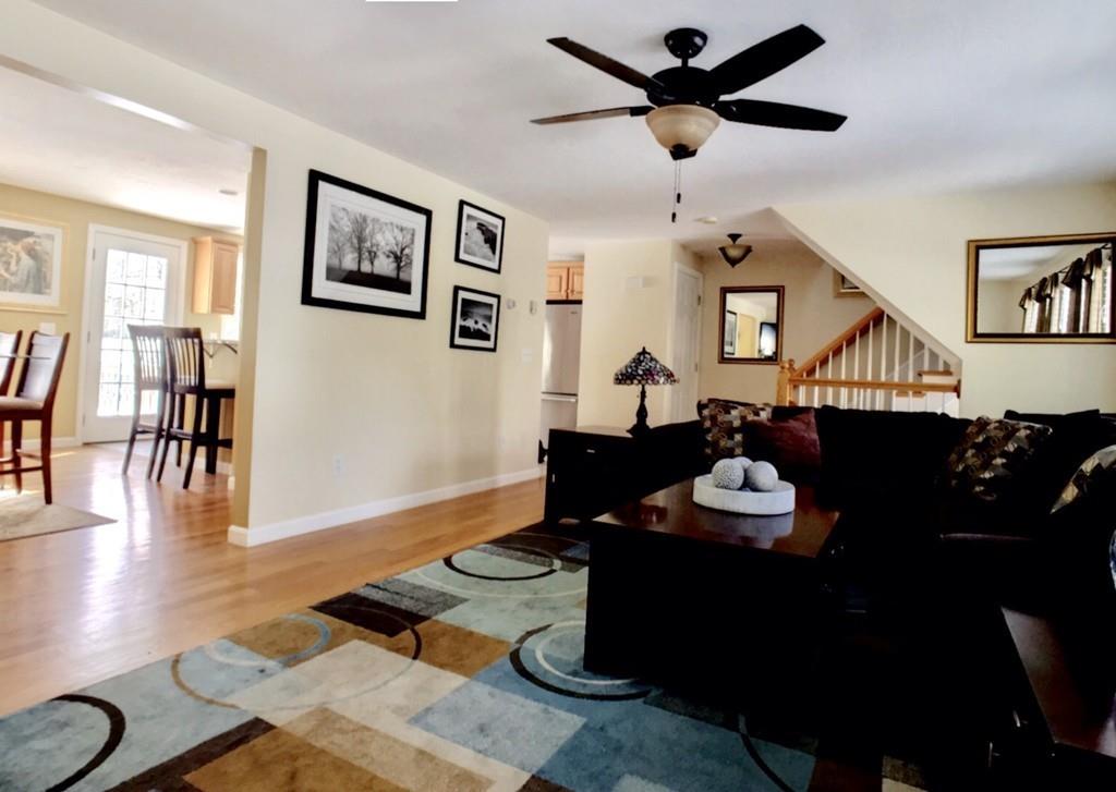 68Brookfield Rd, Charlton, MA 01507