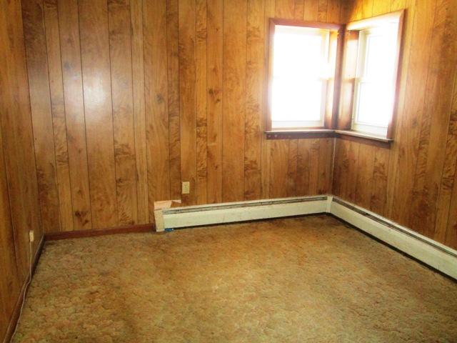 79 Brookfield RdCharlton, MA, 01507Worcester County