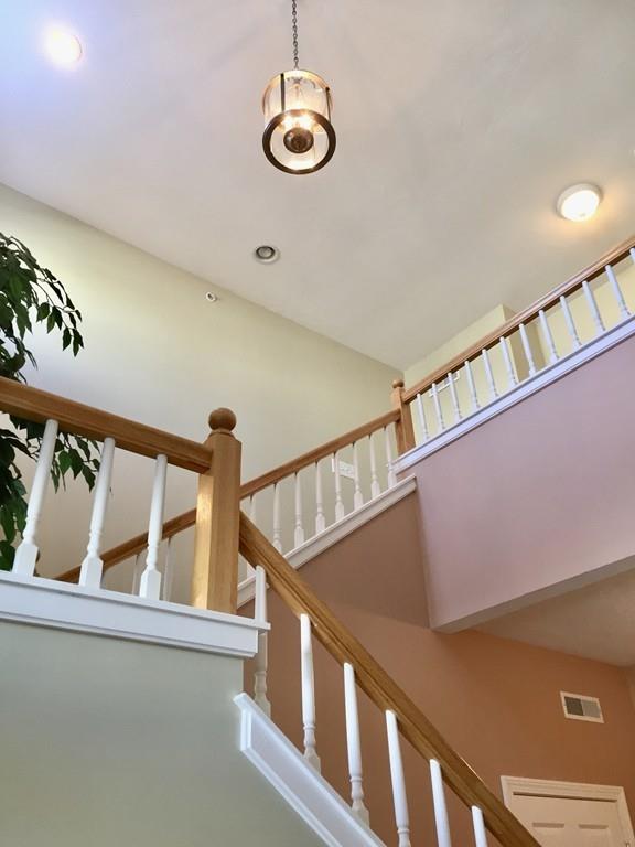 637Devenwood Way, Clinton, MA 01510