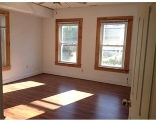38 West St, Clinton, MA 01510