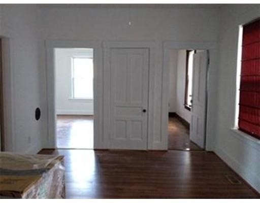 38 West St, Clinton, MA 01510