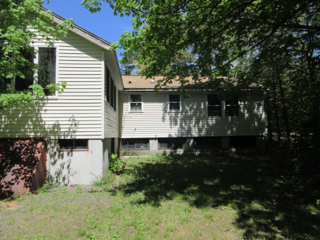 209 Chace StreetClinton, MA, 01510Worcester County