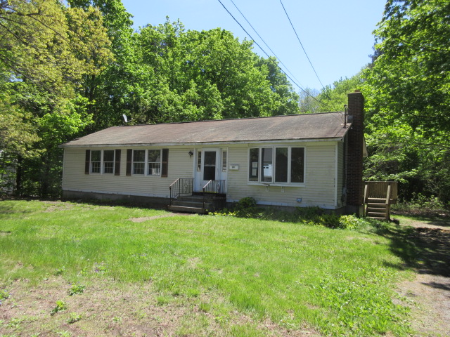 209 Chace StreetClinton, MA, 01510Worcester County