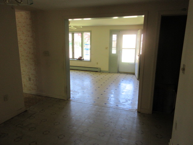 209 Chace StreetClinton, MA, 01510Worcester County