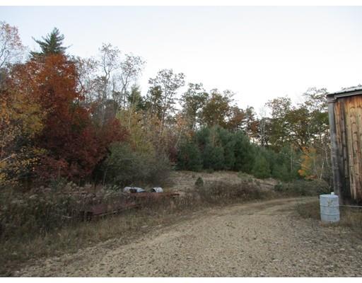632 Howe St, East Brookfield, MA 01515