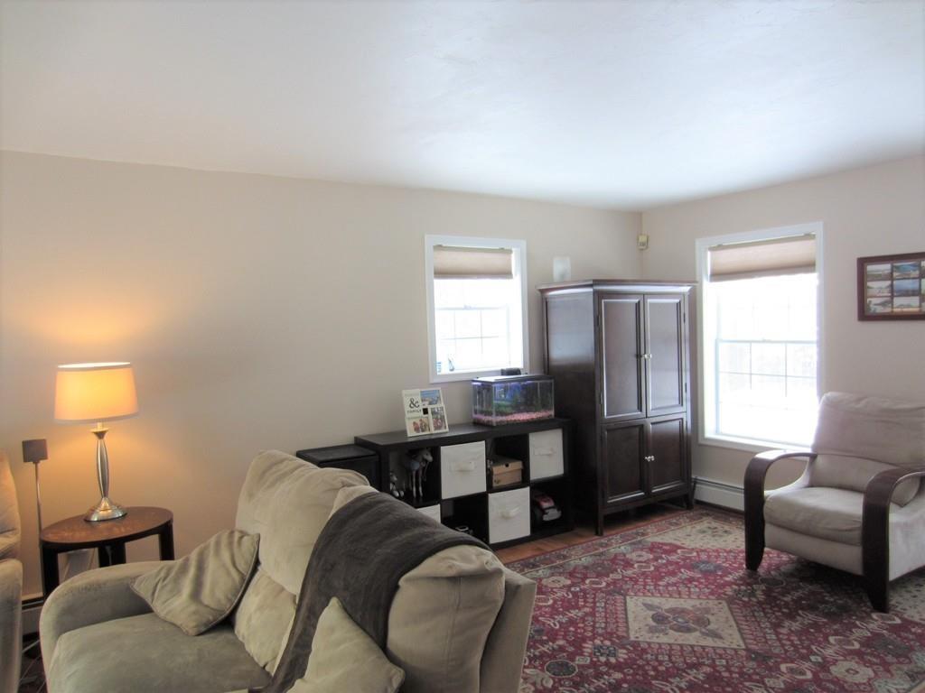 132Nw Main St, Douglas, MA 01516