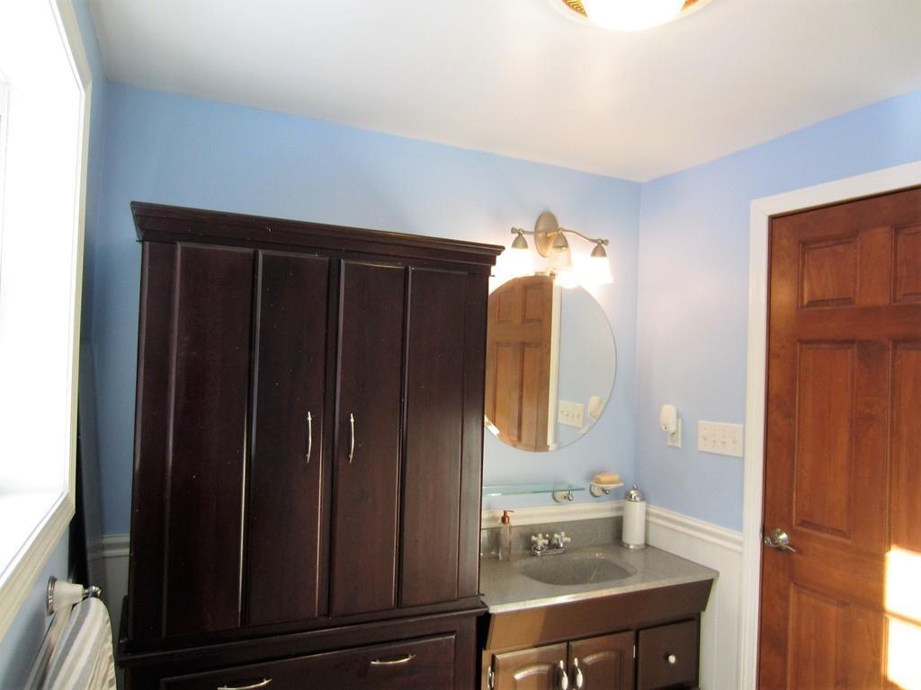 132Nw Main St, Douglas, MA 01516