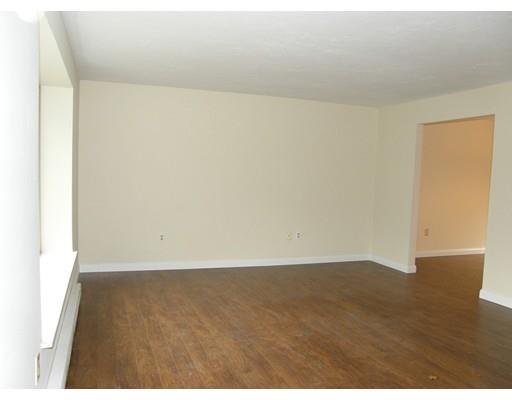 288 Cedar St, Sturbridge, MA 01518