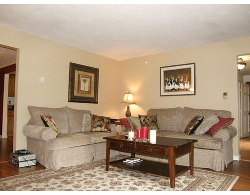 288 Cedar St, Sturbridge, MA 01518