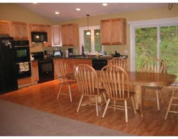 162E Brimfield Rd, Holland, MA 01521