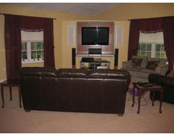 162E Brimfield Rd, Holland, MA 01521