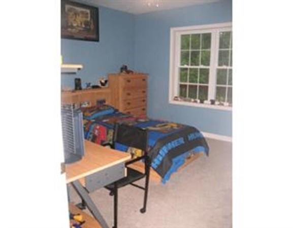 162E Brimfield Rd, Holland, MA 01521