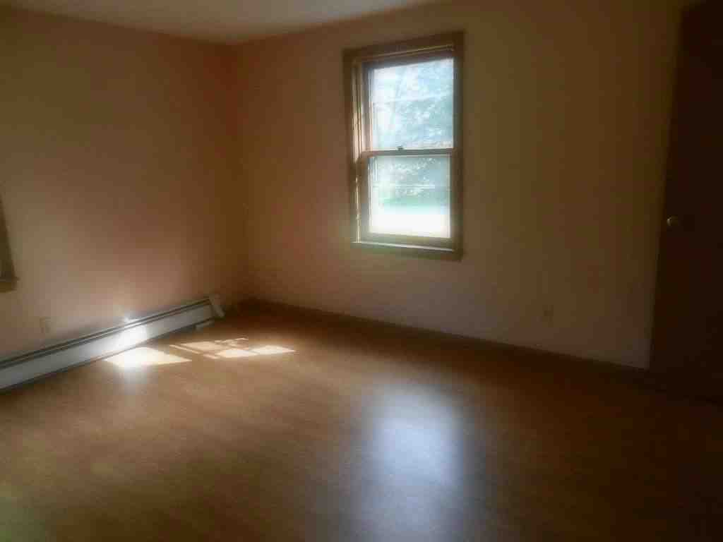 414 Pine StLeicester, MA, 01524Worcester County