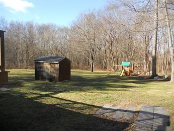 47 Thayer St, Millville, MA 01529