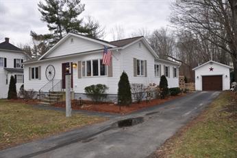 8 Bazeley Ave, Millville, MA 01529