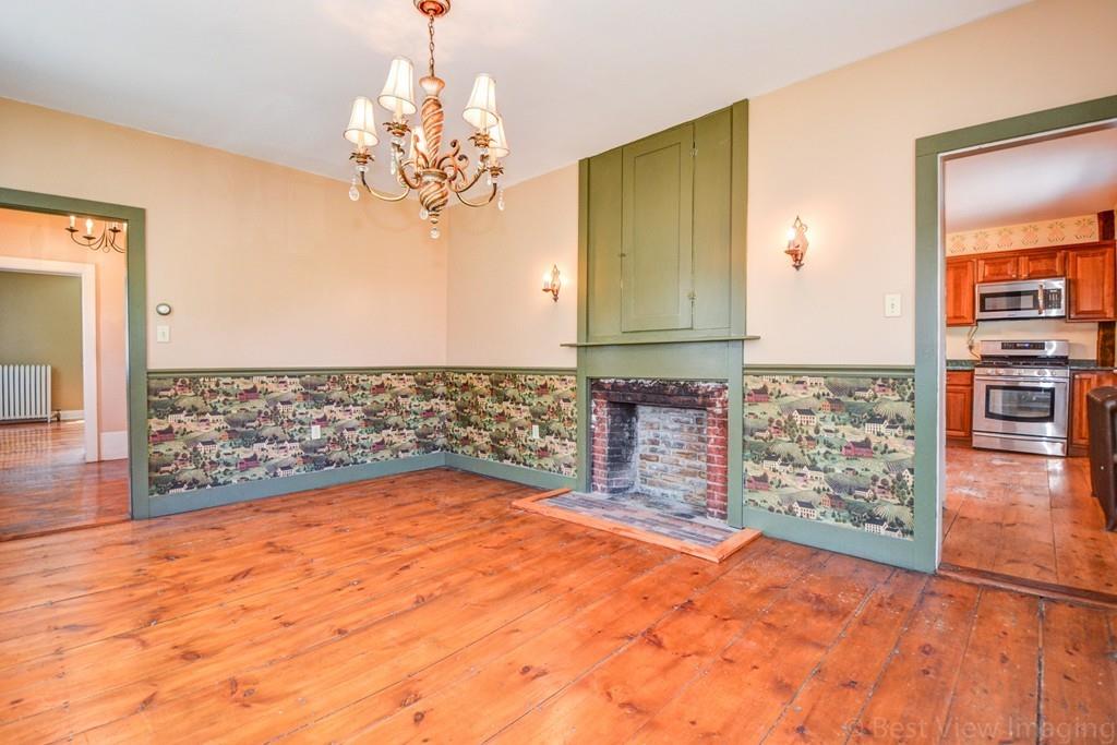 163Worcester St, North Grafton, MA 01536