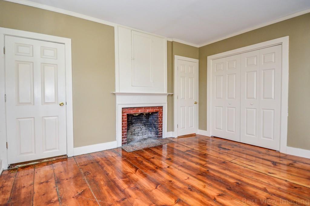 163Worcester St, North Grafton, MA 01536