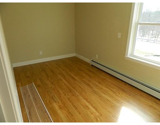 608 Main St, Oxford, MA 01537