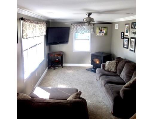 54 Locust St, Oxford, MA 01540