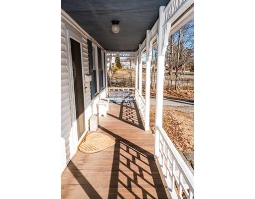 56 Charlton St, Oxford, MA 01540