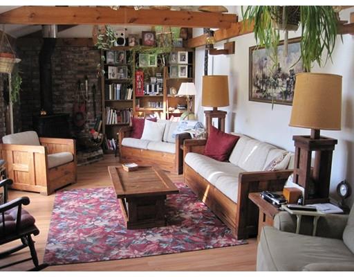 4 Woodland Dr, Oxford, MA 01540