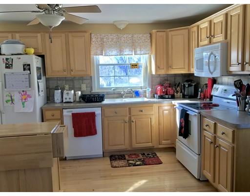 7 Rolling Ridge Rd, Rutland, MA 01543