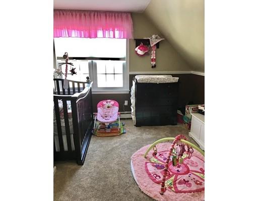 7 Rolling Ridge Rd, Rutland, MA 01543