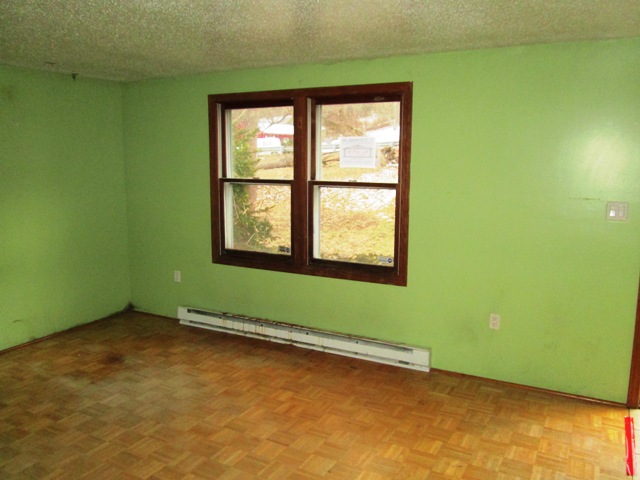 781 Ashland AveSouthbridge, MA, 01550Worcester County