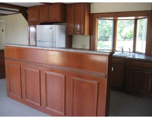 921 Dennison Drive, Southbridge, MA 01550