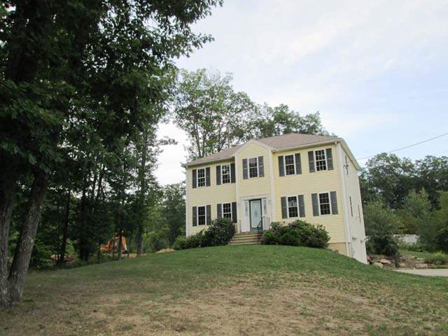 127 Prince RdSouthbridge, MA, 01550Worcester County