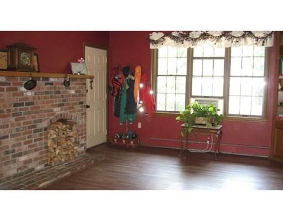 26Woodside Cir, Sturbridge, MA 01566
