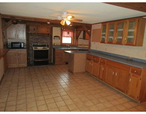 481 Leadmine Rd, Sturbridge, MA 01566