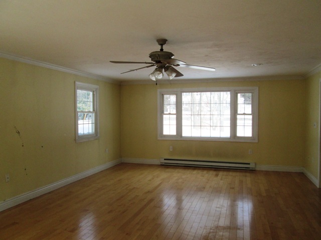 65 Elmdale StreetUxbridge, MA, 01569Worcester County
